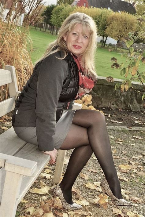 mature in pantyhose porn